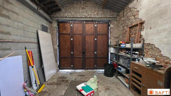 Grande maison bourgeoise T6 en cœur de ville avec grande cour et garage