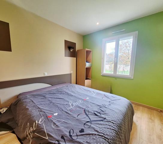 Beaumont saint-cyr (86490) Maison 2012 – 3 chambres – 2 garages – Beaumont / Saint-Cyr