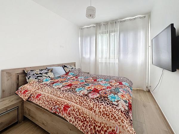 Valence Victor Hugo Sud Appartement 5 pièces 93.97 m2 utiles dernier étage 2 balcons et cave