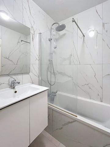 Valence Victor Hugo Sud Appartement 5 pièces 93.97 m2 utiles dernier étage 2 balcons et cave