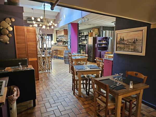 Fonds de commerce au centre ville de Meximieux