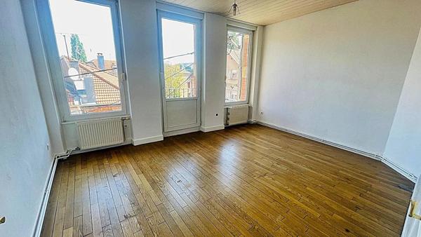 Vente                                                      Immeuble
                        
                     7 pièces                      178 m2                     à Raon-l'Étape