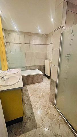 Vente                                                      Immeuble
                        
                     7 pièces                      178 m2                     à Raon-l'Étape