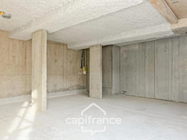 Local/bureau à louer CREPIEUX LA PAPE (69) surface 74 m2