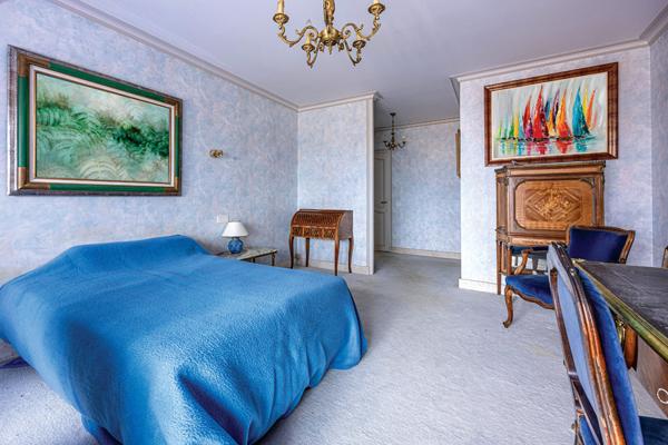 Emplacement d'exception pour cette villa  VUE  MER de 230 m2 avec piscine