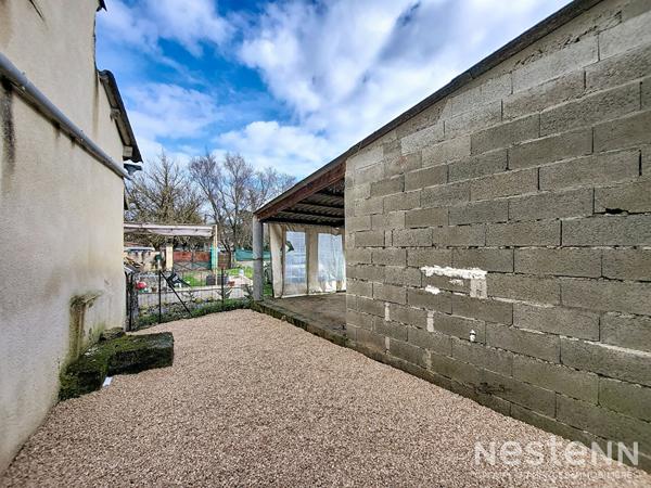 A Vendre Maison en pierre de 74 m² avec dépendance, terrasse et jardin au centre de Condom