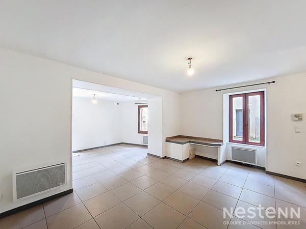 A Vendre Maison en pierre de 74 m² avec dépendance, terrasse et jardin au centre de Condom
