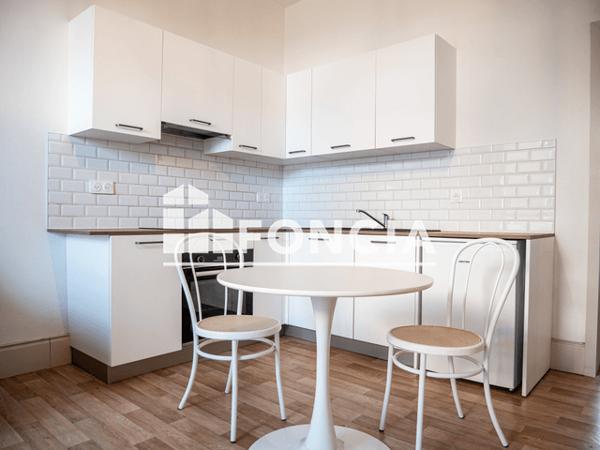 Location Studio meublé 33.7 m² - 138 RUE DE STRASBOURG - 3 RUE DES OISEAUX Mulhouse 68200