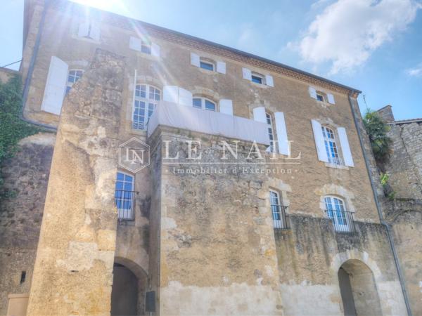 Demeure avec local professionnel et appartement annexe