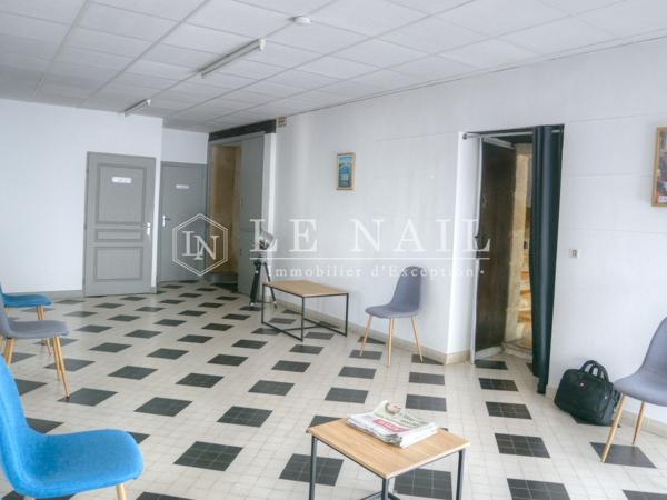 Demeure avec local professionnel et appartement annexe