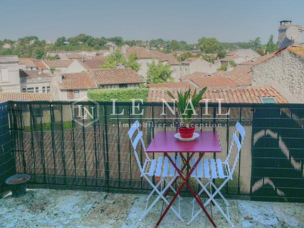 Demeure avec local professionnel et appartement annexe