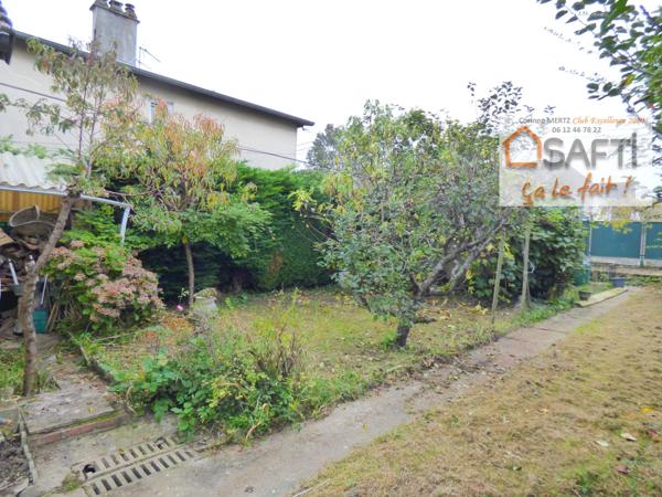 DANS UN QUARTIER PRISE ET RECHERCHE