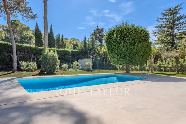 Bastide Provençale Contemporaine à Mougins