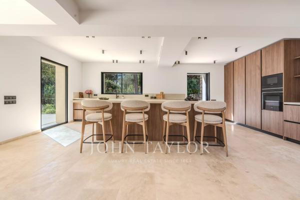 Bastide Provençale Contemporaine à Mougins