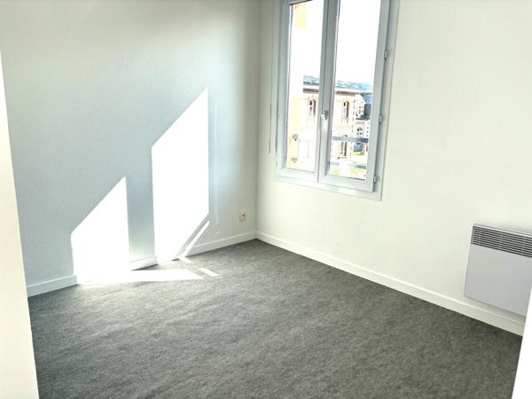 Port Guillaume - Coquet appartement 2 pièces exposé plein Sud