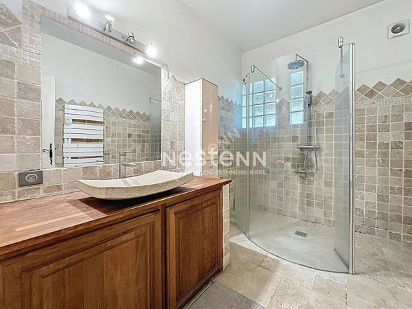 Villa individuelle 6 pièces, 5 chambres, dont 3 de plain-pied, garage, carport pour camping-car, jardin et piscine