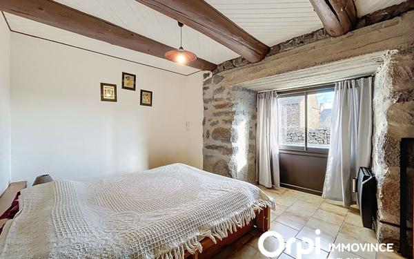 Maison à vendre    3 pièces • 140 m2 Ussel