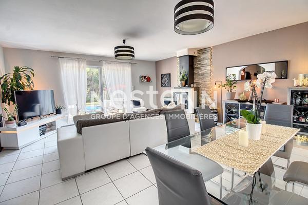 A VENDRE ! EN EXCLUSIVITE à VIDAUBAN Maison 4 pièces de 115 m² avec Piscine et garage sur 2548 m² de terrain