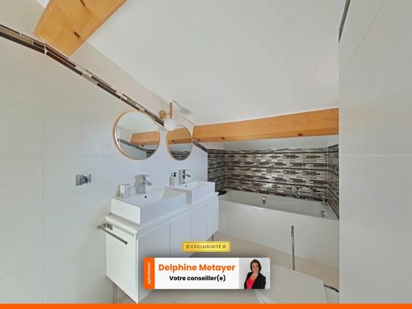 🏡 Superbe duplex rénové avec grand garage, cave à fort potentiel et terrasse sans vis-à-vis, Gonfaron centre