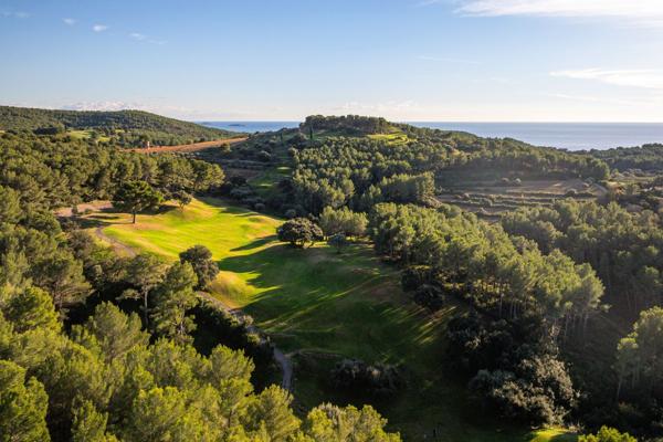 Vente Maison de luxe Saint-Cyr-sur-Mer 5 Pièces 150 m²