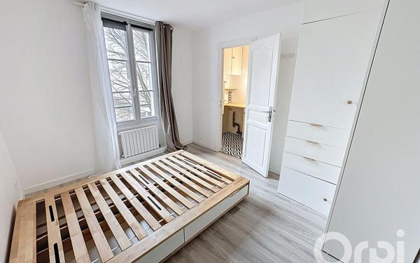 Appartement à vendre    3 pièces • 49 m2 Clamart