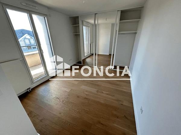 Location Appartement 3 pièces 67.5 m² - 13 RUE DU MARCHE Antony 92160