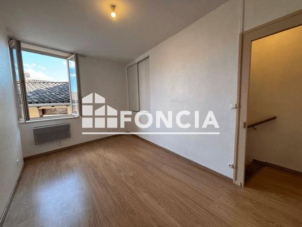 Location Appartement 2 pièces 38.85 m² - 12 RUE GABRIEL PERI St Cyr Au Mont D Or 69450