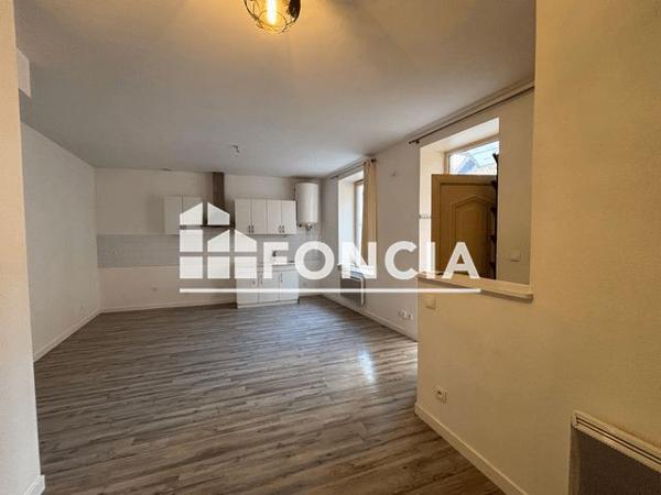 Location Appartement 2 pièces 38.85 m² - 12 RUE GABRIEL PERI St Cyr Au Mont D Or 69450