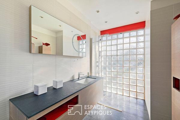 Maison d’architecte aux belles possibilités d’aménagement