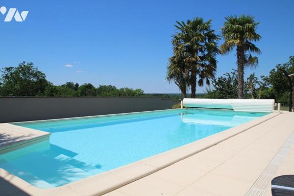 CHAURAY, MAGNIFIQUE VILLA DE 224M2 HABITABLE SUR 1926M2 DE TERRAIN AVEC PISCINE SANS VIS-A-VIS.