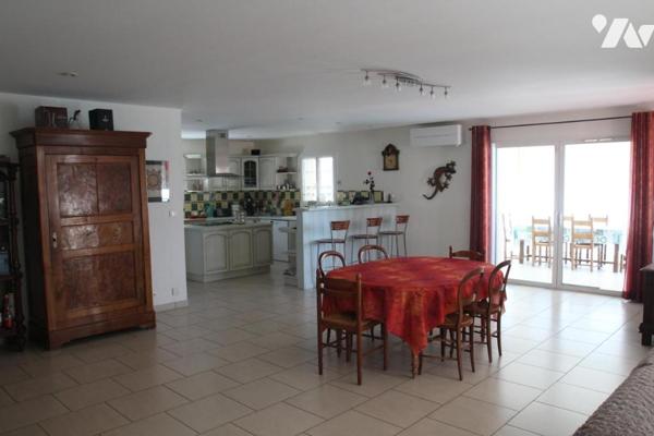 CHAURAY, MAGNIFIQUE VILLA DE 224M2 HABITABLE SUR 1926M2 DE TERRAIN AVEC PISCINE SANS VIS-A-VIS.