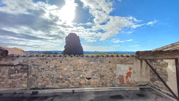 Sainte-Valière (11120) Maison de Village avec terrasse à rénover