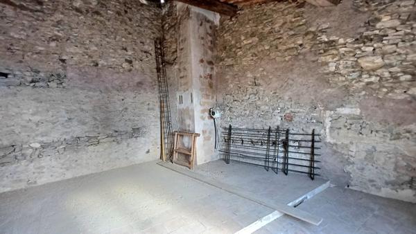 Sainte-Valière (11120) Maison de Village avec terrasse à rénover