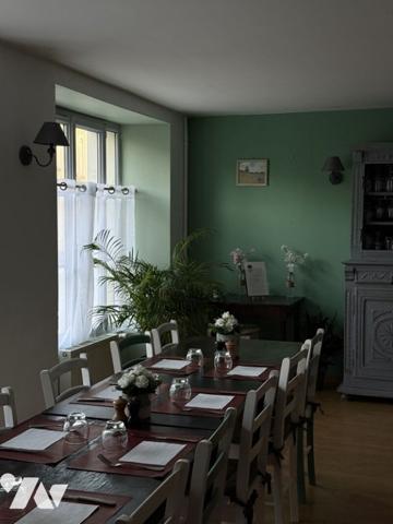 FONDS DE COMMERCE RESTAURANT
Axe principal. Pas de personnel à reprendre. Remise aux normes récente.