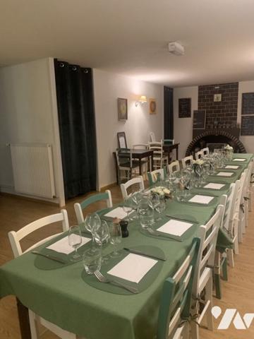 FONDS DE COMMERCE RESTAURANT
Axe principal. Pas de personnel à reprendre. Remise aux normes récente.