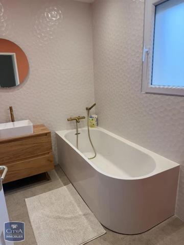 Maison à louer 5 pièces 129.01m² Saint-Galmier (42330)