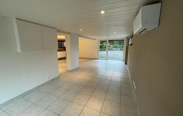 Maison de 300 m²
