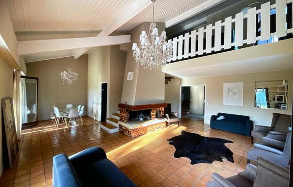 Maison de 300 m²