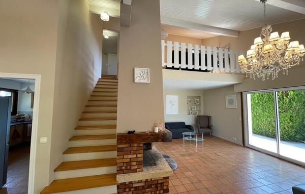 Maison de 300 m²