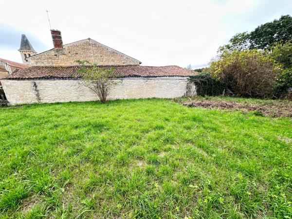 Maison  2 pièce(s)  90 m²