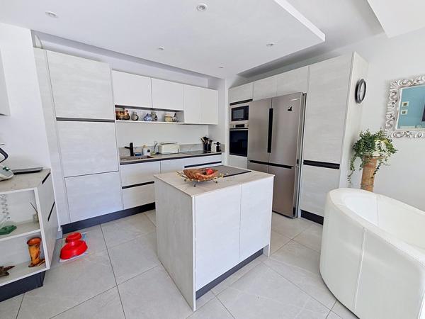 Appartement rez-de-jardin, 3 pièces, 10min à pieds de la mer