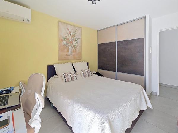 Appartement rez-de-jardin, 3 pièces, 10min à pieds de la mer
