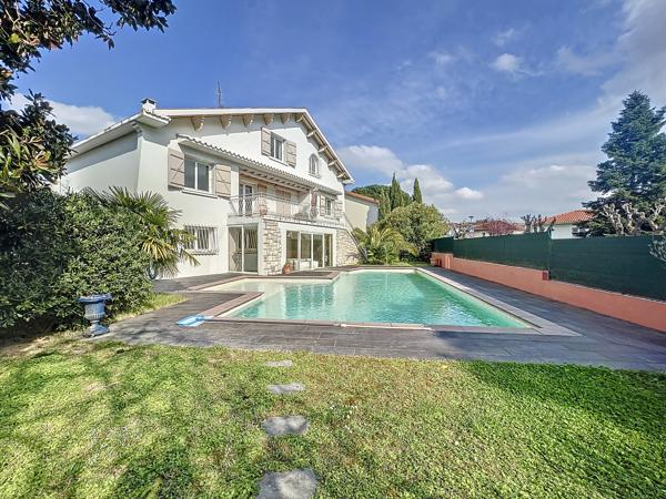 Maison 9 pièces 290m2 - l'Union