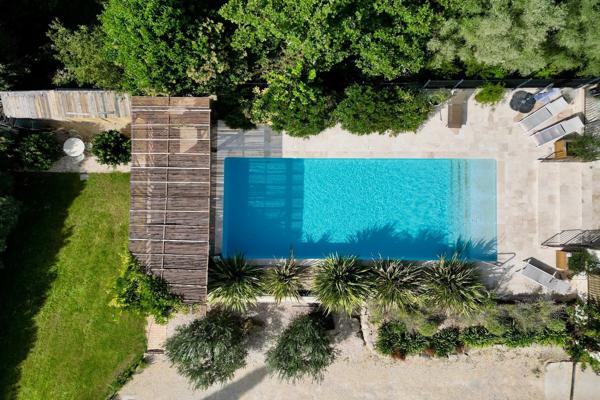 Vente Maison de luxe Uzès 6 Pièces 204 m²