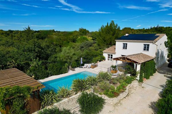 Vente Maison de luxe Uzès 6 Pièces 204 m²