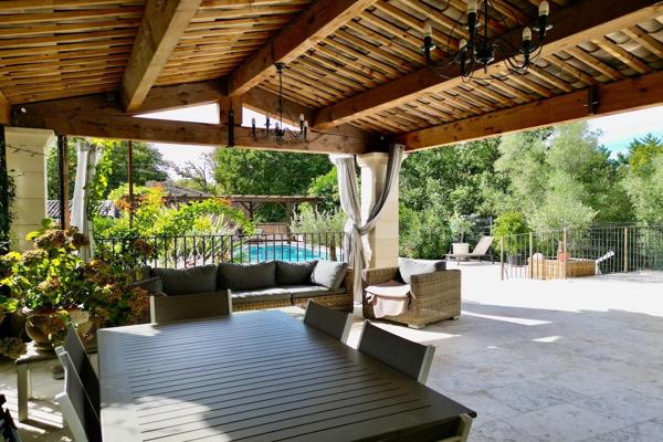 Vente Maison de luxe Uzès 6 Pièces 204 m²