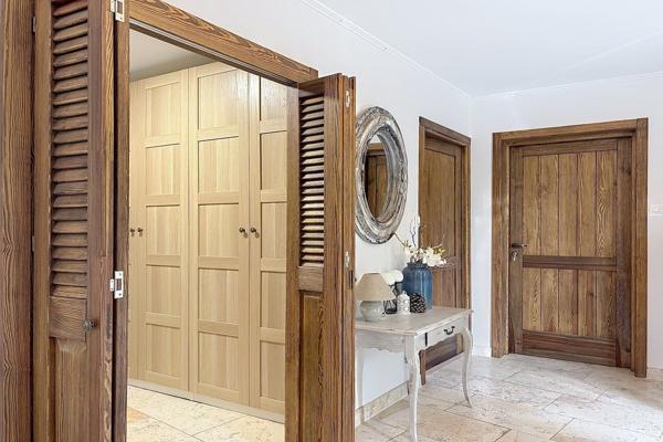 Vente Maison de luxe Uzès 6 Pièces 204 m²