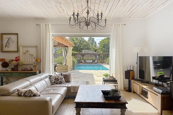Vente Maison de luxe Uzès 6 Pièces 204 m²