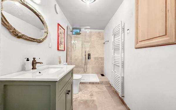 Maison à vendre    6 pièces •  Vence