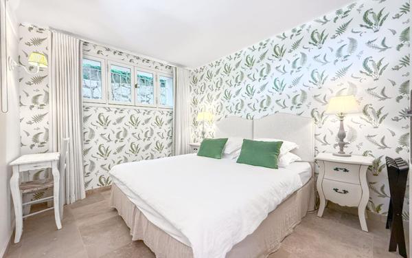 Maison à vendre    6 pièces •  Vence